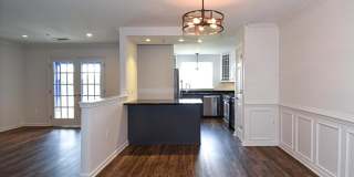 Everyday conveniences are all just moments away, offering the perfect balance of comfort, convenience, and vibrant neighborhood living. Gallery 4