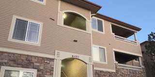 SW Littleton Top Floor Condo with Mountain Views! Gallery 1