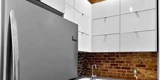 753 Lexington Ave Gallery 3