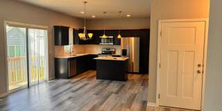 Spacious 3BR 2.5ba house in Waukee, available NOW! Gallery 42