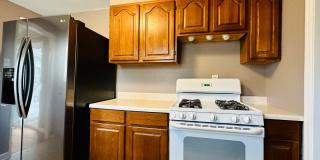 {7047} Prairie Village Ranch with Hardwood Floors + Large, Fenced Yard + 1 Car Garage Gallery 13