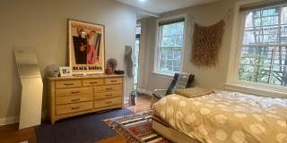 910 CLINTON Street Gallery 3