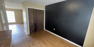 1643 Cedar Lake Drive - C Gallery 5
