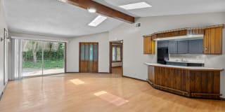 12 Country Lane Gallery 1