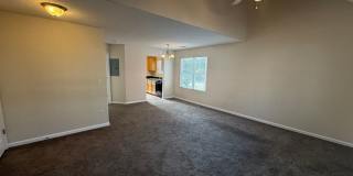 Discover Comfort and Convenience 3 BR/3 BA Home in Desirable Bridgewater Community! Gallery 7