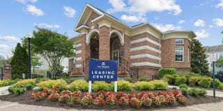 The Townes at Herndon Center Gallery 22