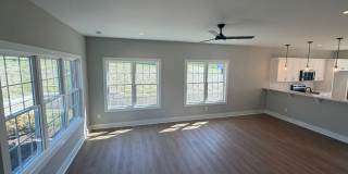End Unit 2 Bed 2.5 Bath Townhome Gallery 1