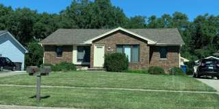 Updated 2BR/1BA duplex with office in partially finished basement, detached garage and across from park Gallery 1