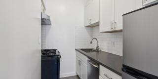 1520 Gough Gallery 12
