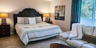 945 REGISTRY Boulevard Gallery 4