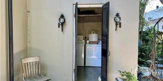 115 GRENADINE Street Gallery 32