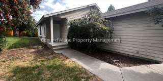 3 bed house on corner lot across from park! Gallery 1