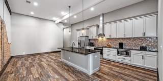 204 W Main Street Gallery 4
