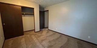 Spacious home in East Manhattan! Gallery 16