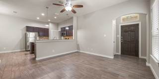 Beautiful 3 Bedroom Duplex Located in New Braunfels, Texas! Gallery 1