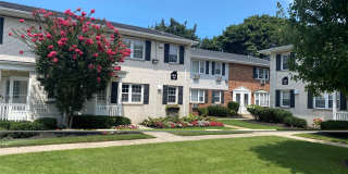 504 Kensington Lane Gallery 1