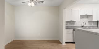 Country Club Apartments Gallery 23