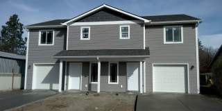 Spacious 3 Bedroom 2.5 Bath Duplex in Post Falls Gallery 1