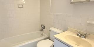 Sutton Plaza Apartments Gallery 16