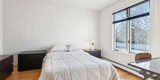 22 Meadow Lane Gallery 19