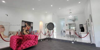 270 SE 7th St Gallery 18