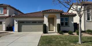 Beautiful 3 bed 2 bath located in Elk Grove! Gallery 1
