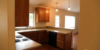 Single Level 4 bed 2 bath home Single Level 4 bed 2 bath home Gallery 21