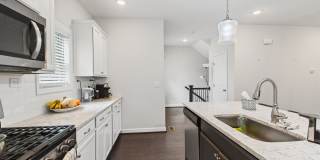 Stunning & Spacious Downtown Kennesaw Townhome 3 Bed 3.5 Bath w/2 Car Garage! Gallery 8