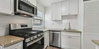 Hesperian Gallery 32