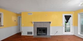 Charming 2BR Condo in Sandy Springs Gallery 5