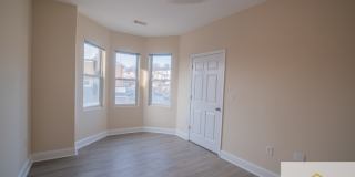 4032 Falls Rd, 2nd Floor Gallery 9