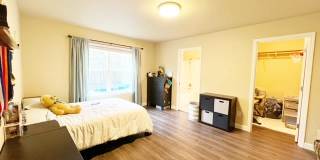 734 Tufts Avenue East Gallery 11