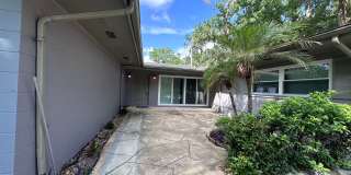 double lake front 4/2 house with swimming pool Gallery 3