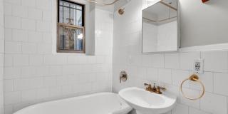 1820 Clydesdale Place Northwest - 1Apt 3 Gallery 17
