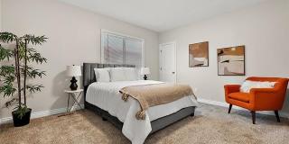 2080 Gladstone, Unit 1 Street Gallery 11