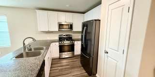 Gorgeous 3-bedroom, 2 Bathroom, Minutes from Randolph AFB Gallery 10