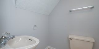 1st Floor Primary Bedroom - Kiln Creek Gallery 4