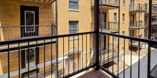 2237-41 N Bissell Gallery 21