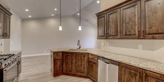 3 Bed, 2 Bath, 2 Car Garage For Rent. Pet Friendly Gallery 14