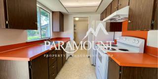 Charming 2-Bedroom Duplex with Garage! Gallery 8