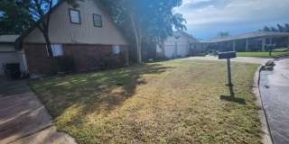 Very nice home located in the Eisenhower Village! NO PETS! Gallery 1