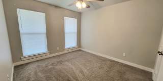 Upland Crossing - 3/2/2 All Appliances Included Gallery 12