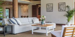 Luxury 5BR Oceanfront Home w/ Private Pool & Beach Access: Konishiki Beachhouse Luxury 5BR Oceanfront Home w/ Private Pool & Beach Access: Konishiki Beachhouse Gallery 5