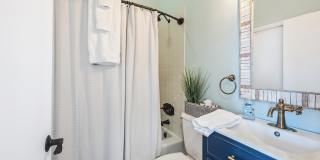 75 COMARES Avenue Gallery 28