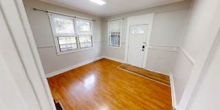 900 Woodlawn Avenue Gallery 14