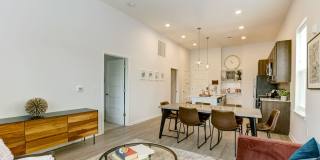 Pullman Pointe Gallery 33