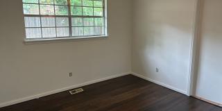 Spacious 4 Bed / 2 Bath Home for Rent in Norman Gallery 7