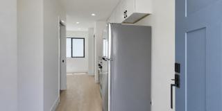 3075 Hawthorn Street Gallery 12