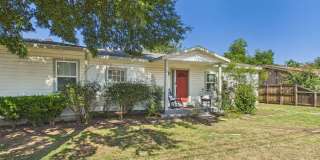 Spacious Kitchen, Large Living Room & Private Primary Bath Gallery 1