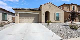 Stunning 4BR Peoria Home with Solar, Pickleball Court, Pool Access & Great Schools Gallery 1